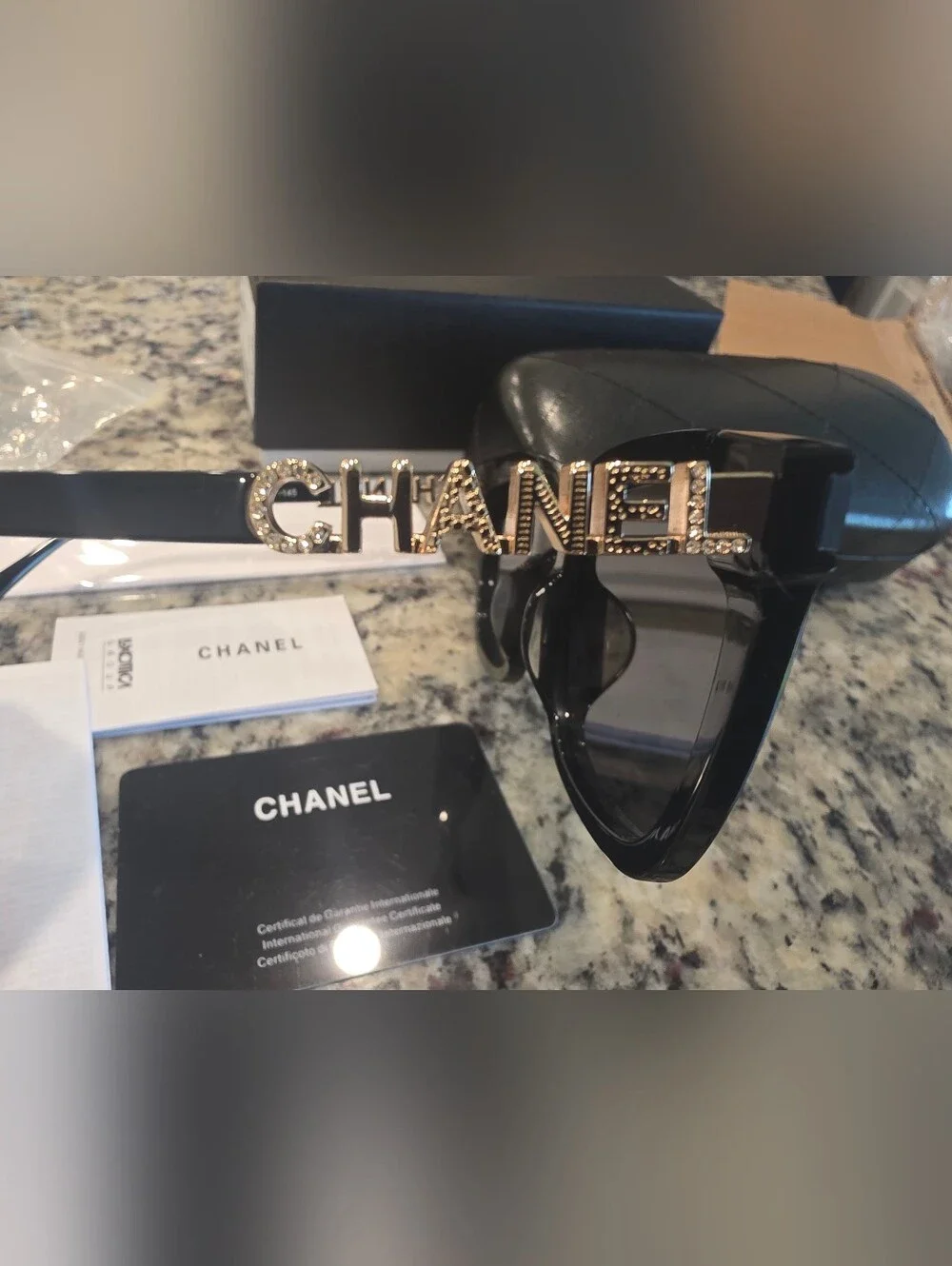 CHANEL elegant oversized